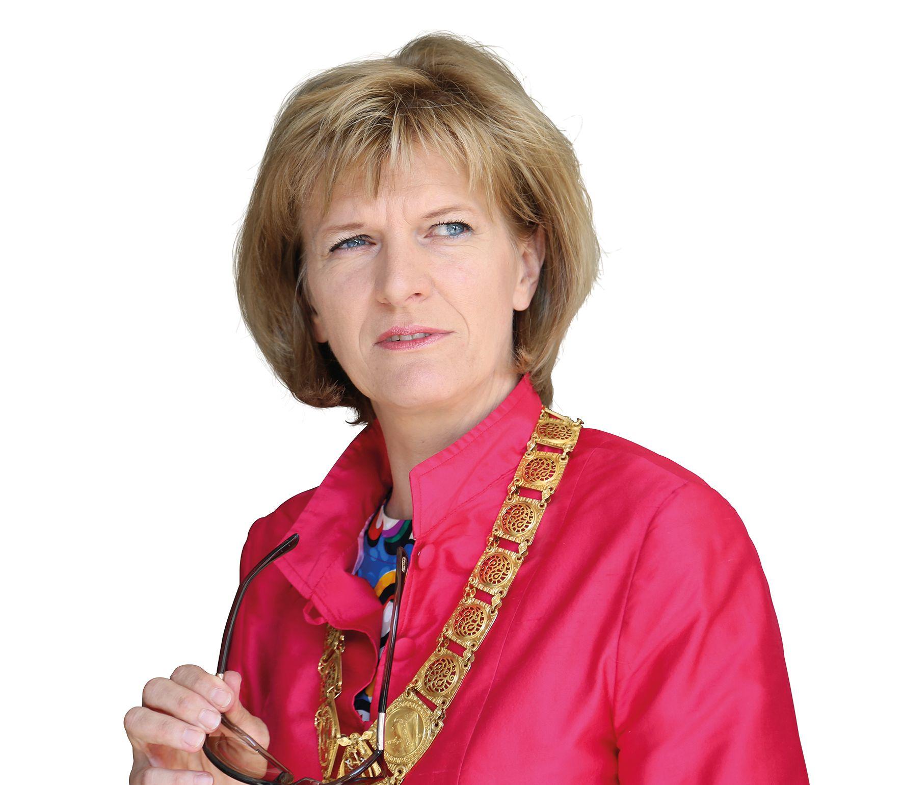 Christine Oppitz-Plorer.jpg